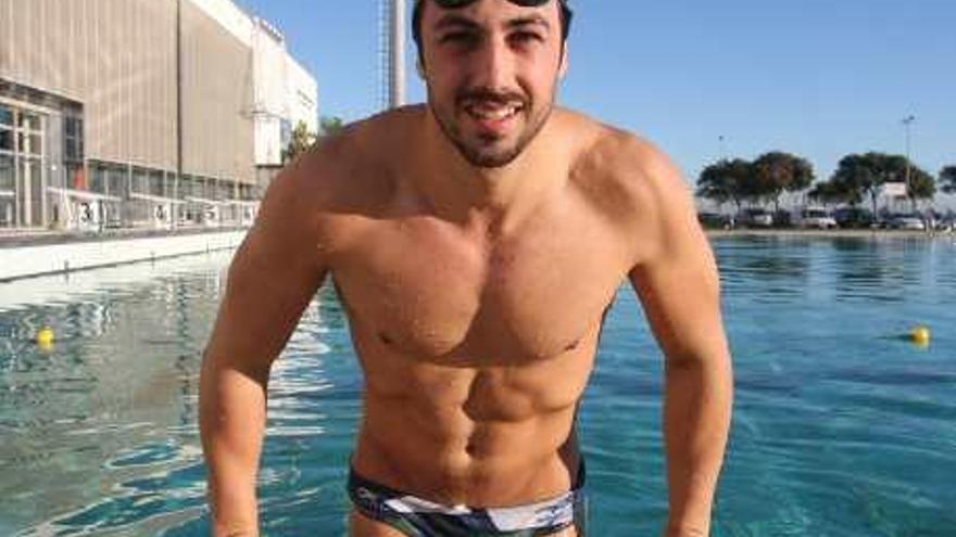 &#039;Melki&#039; Álvarez, en la piscina exterior del Centro Acuático Inacua de Málaga, el viernes.