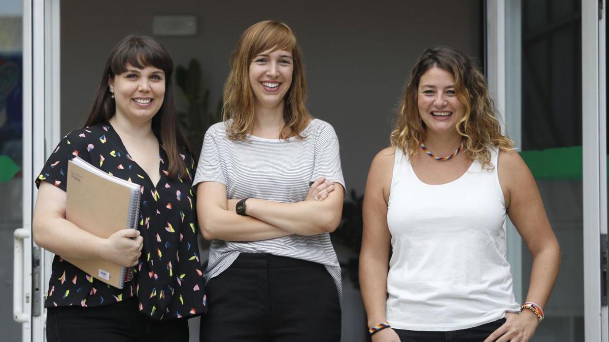 Mariona Viñolas, Paula Tubert i Elisenda Navarro, docents de l’institut Salvador Espriu de Salt