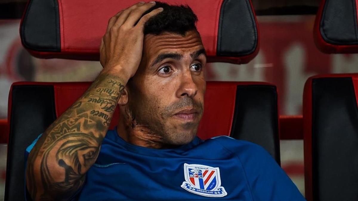 Tevez estuvo en el banquillo de los suplentes en el último partido de liga