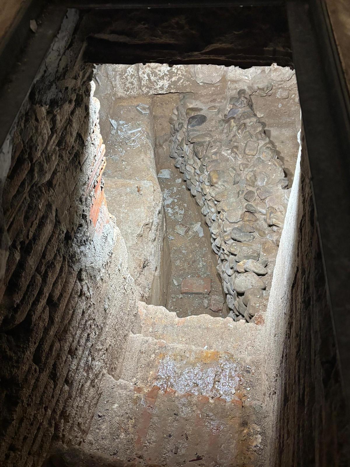 Excavación arqueológica a la que ha podido tener acceso la CRónica de Alcalá: ¡podría ser del siglo IV!