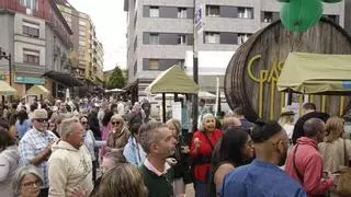 La preba de la sidra calienta motores: los productores caseros gijoneses revalidan el título al mejor producto