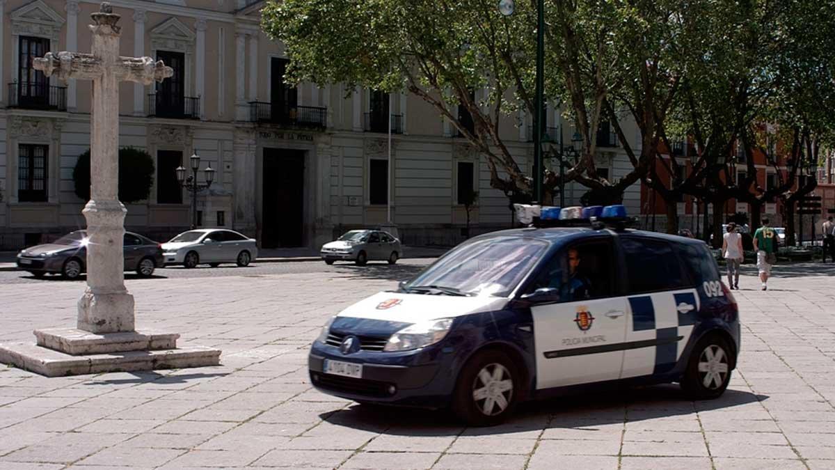 Una patrulla de policía municipal de Valladolid.