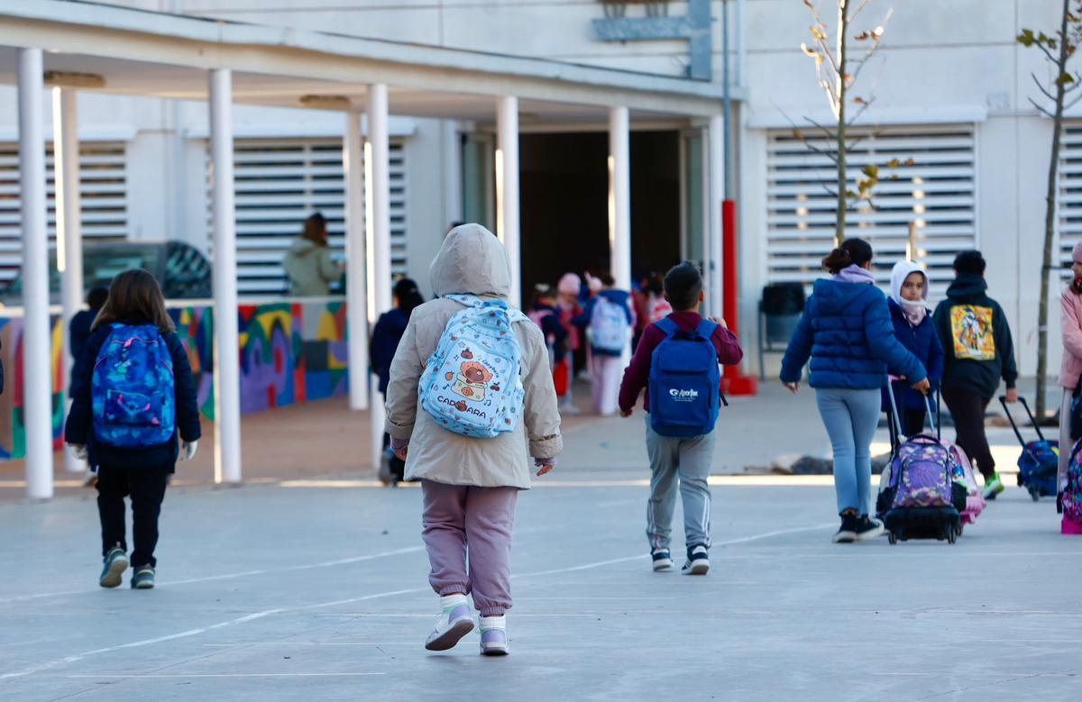 Hora de entrada en el Ceip Vila Romana de Catarroja.