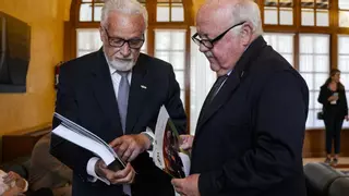 Maeztu pone "una velita" para que haya un acuerdo para sustituirle como Defensor del Pueblo antes del verano