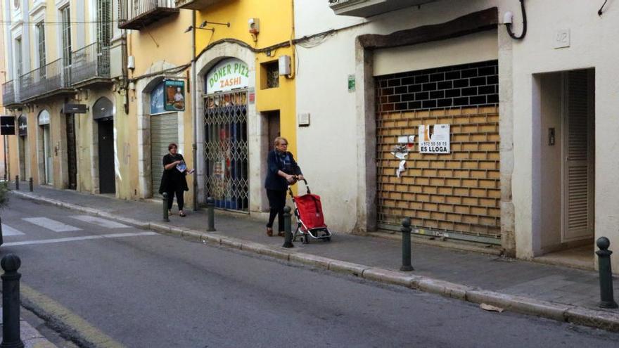 Un tram del carrer Peralada de Figueres