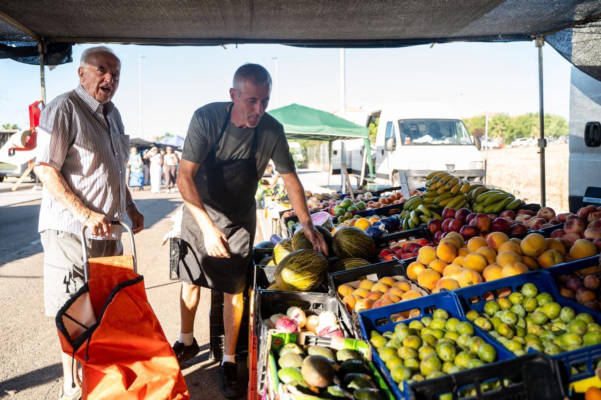 Los mercadillos extremeños pierden el 60% de sus ventas en el primer semestre