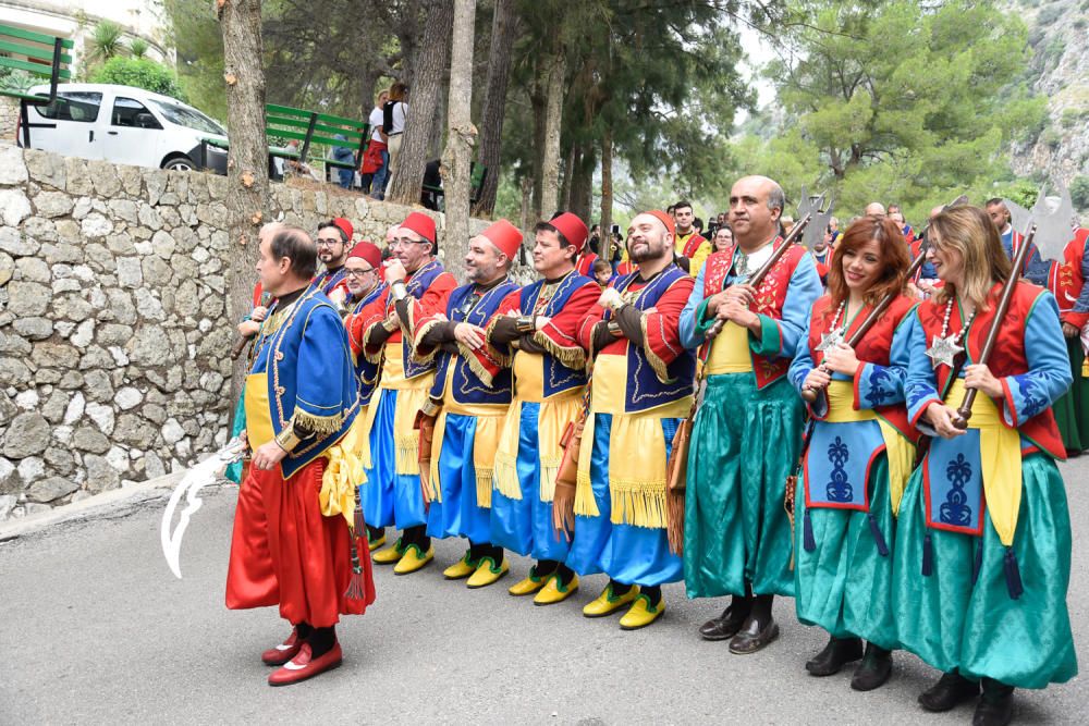 Moros y Cristianos llenan Fontilles