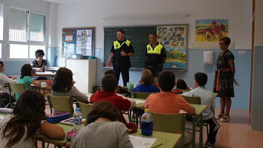 Un policía como tutor de los escolares