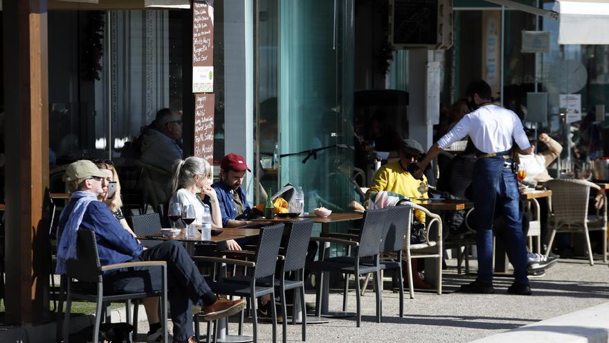 Los afiliados en hostelería y agencias de viajes en Canarias crecen en febrero un 17,2% interanual