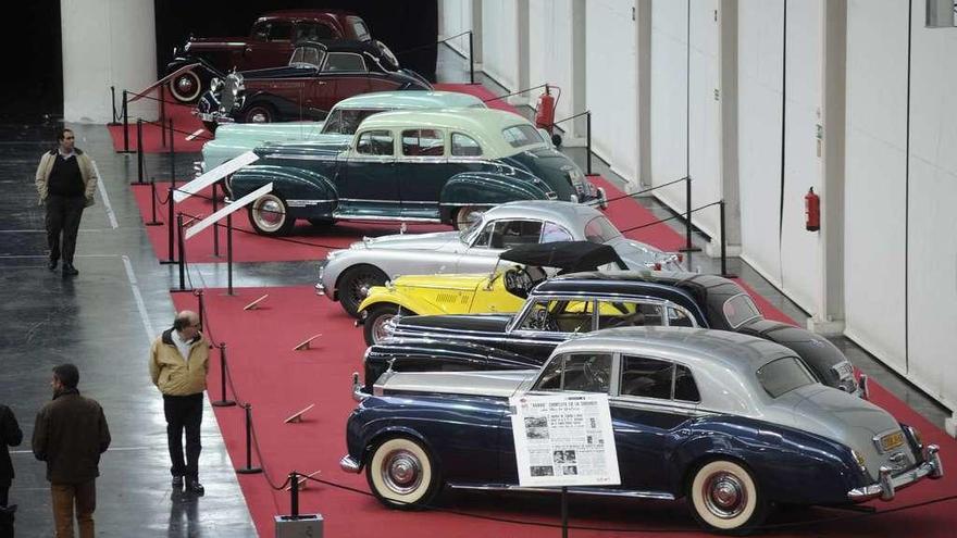 Exposición de automóviles antiguos de la Fundación Jorge Jove, en marzo de 2015 en Expocoruña.