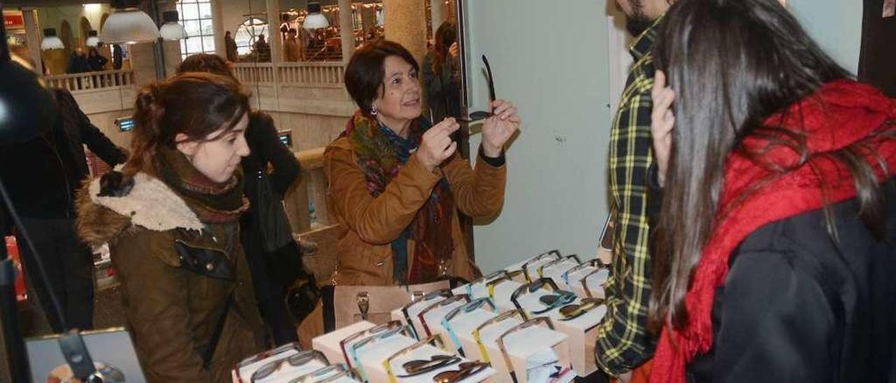 Una de las sesiones de la Sétima Feira que ya se celebran en la planta alta del Mercado. // Rafa Vázquez