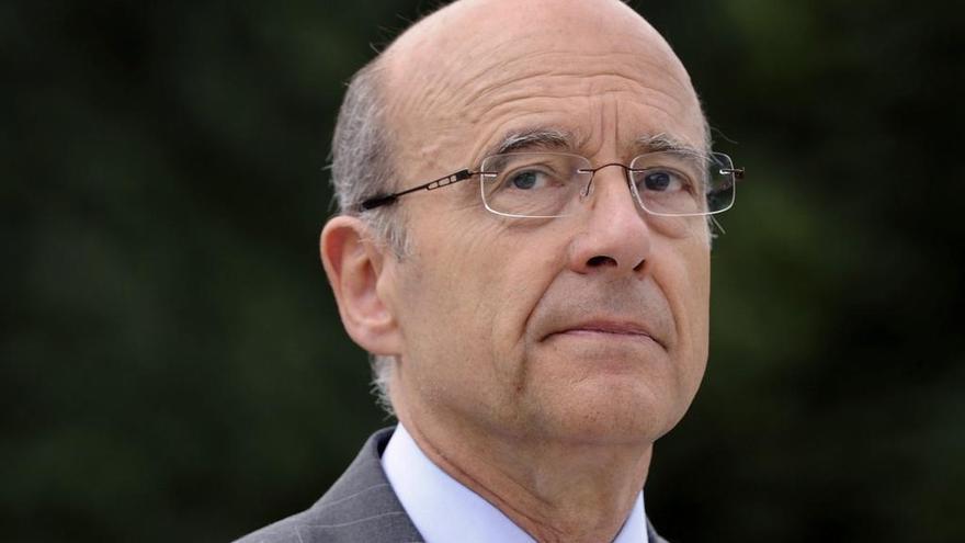 Juppé se postula para relevar a Fillon como candidato