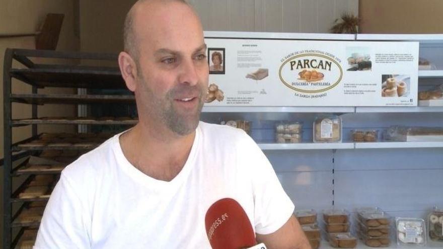 La pastelería Parcan de La Zarza incluye en la etiqueta de sus productos el mensaje &#039;Cataluña es España&#039;