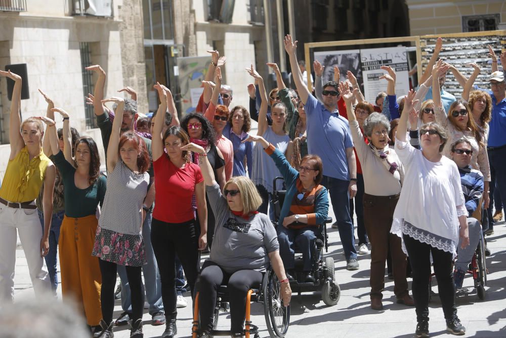 València baila al son de 10 Sentidos