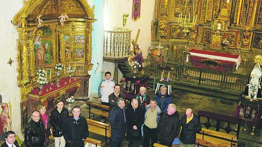 Caleao pide a Cultura y a la Iglesia fondos para seguir restaurando la ermita de Santa Cruz