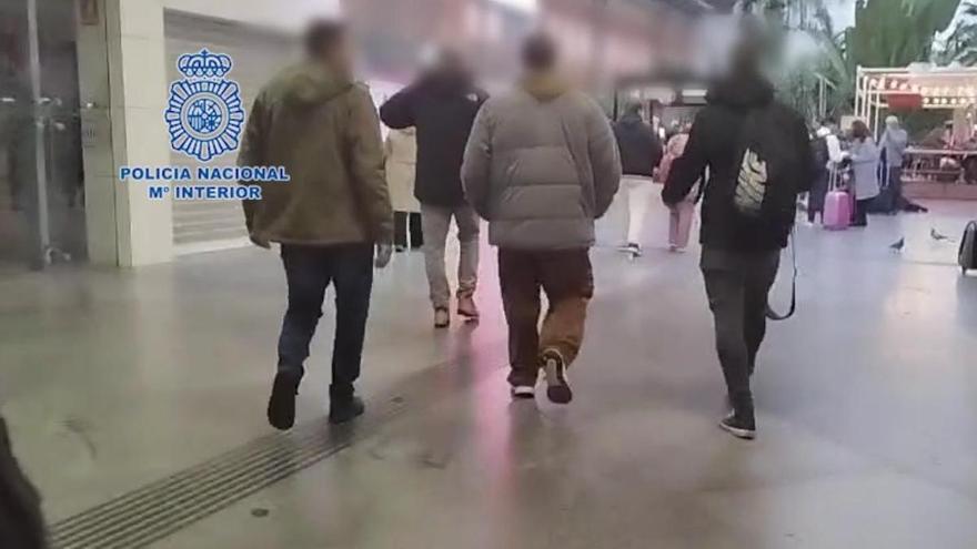 Detención de Alejandro Cao de Benós el 30-11-2023 en la estación madrileña de Atocha