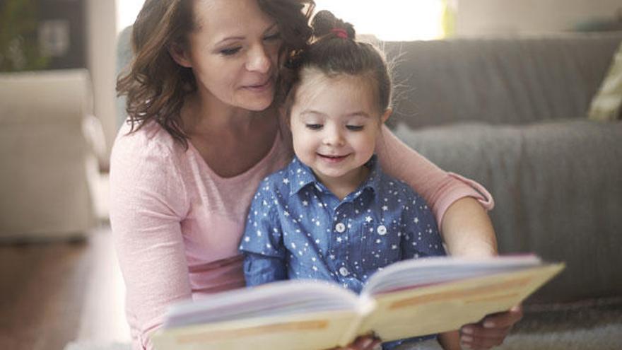 Fomenta sus hábitos de lectura con clásicos infantiles.