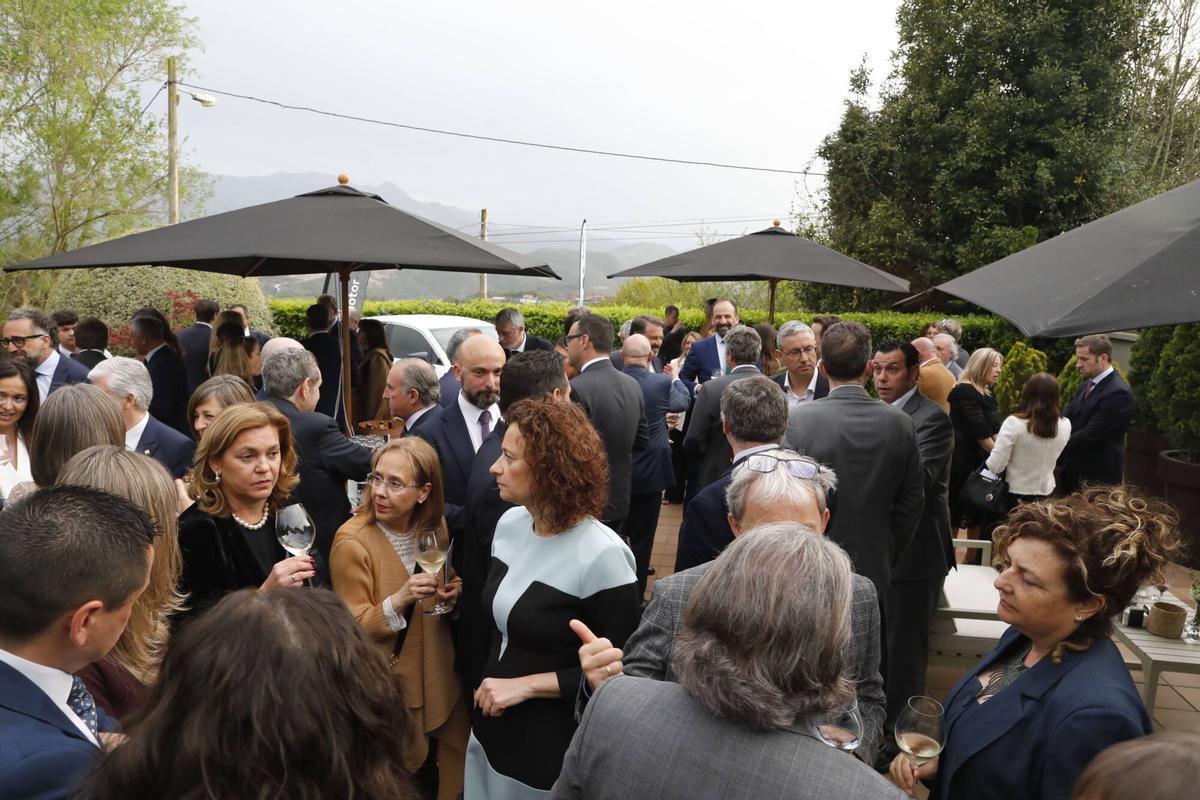 Martín Peláez, presidente del Real Oviedo, recibe el premio "Ovetense del año"