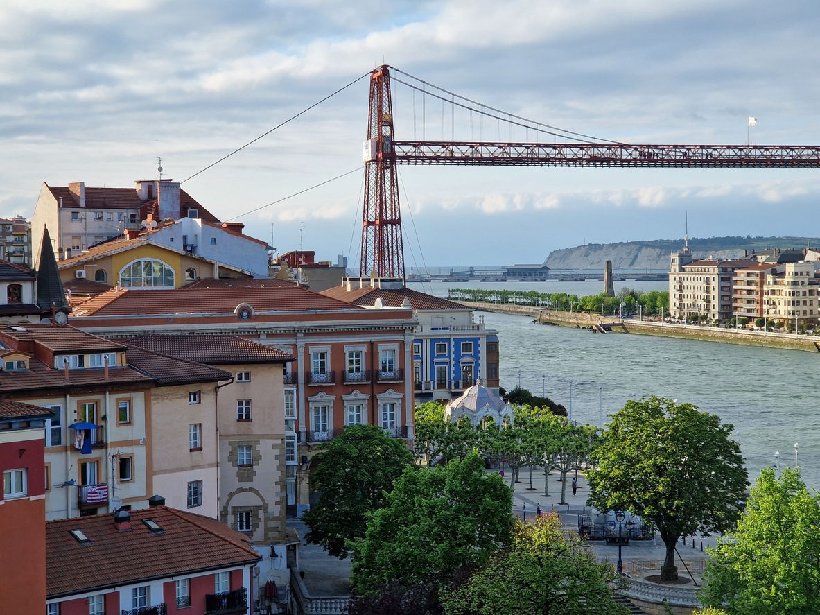 Vista áerea del puente de Portugalete.
