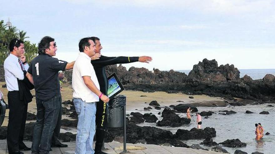 La Guardia Civil busca en aguas de Lanzarote a un hijo del naviero vigués Fernández Tapias