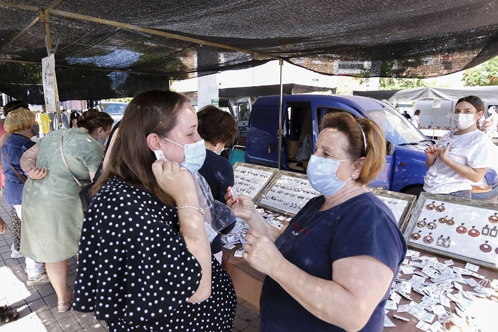 Desescalada en Córdoba: un paseo por el mercadillo de las Setas