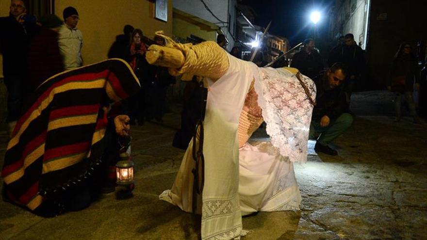 Los ‘Empalaos’ inundarán de silencio y tradición las calles veratas de Valverde