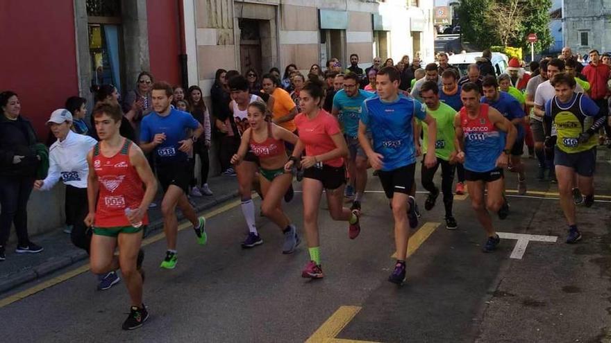 La salida de la &quot;San Silvestre&quot; de Ribadedeva.