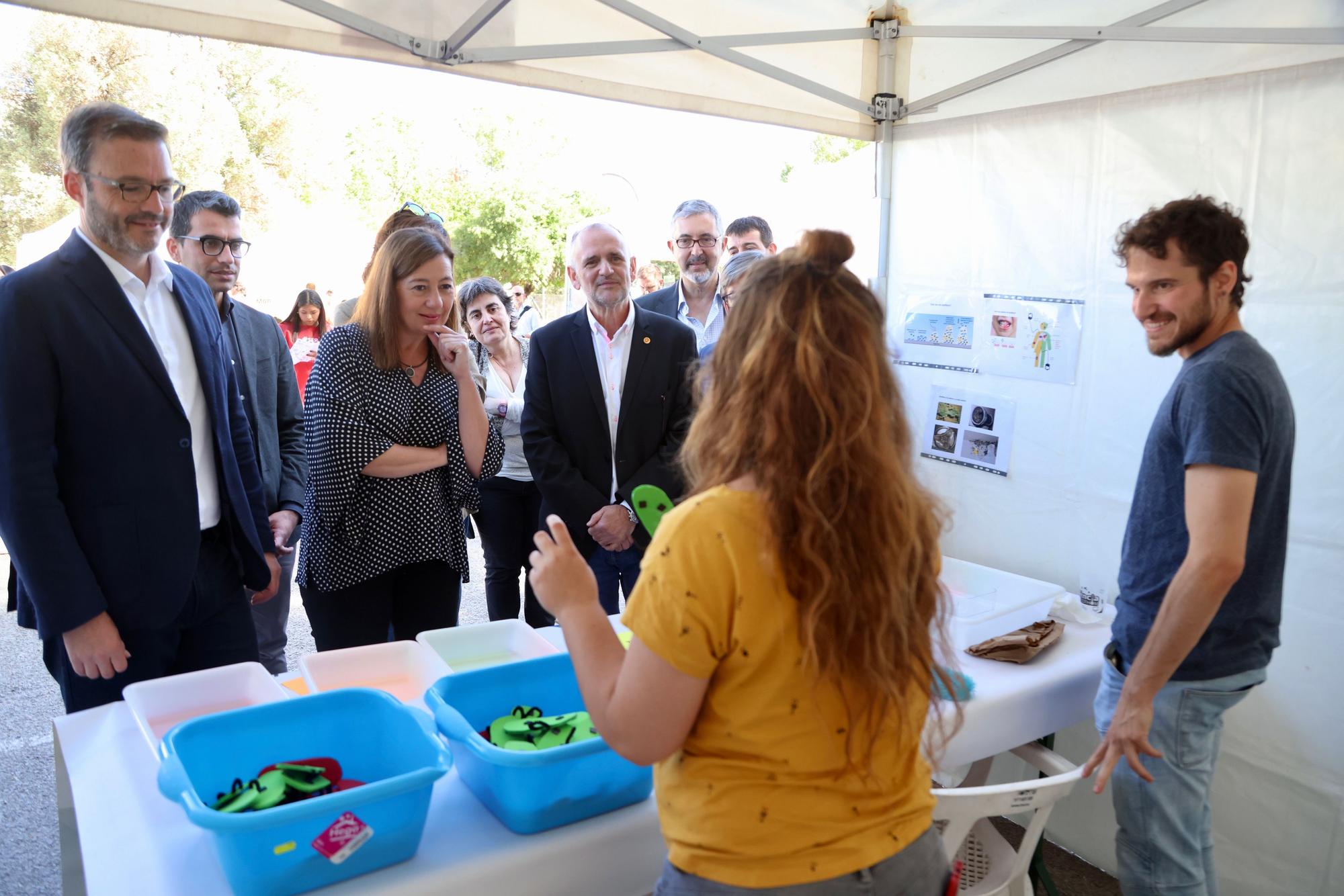 Las fotos de la mayor feria de divulgación científica de Baleares, que hoy ha inaugurado la UIB