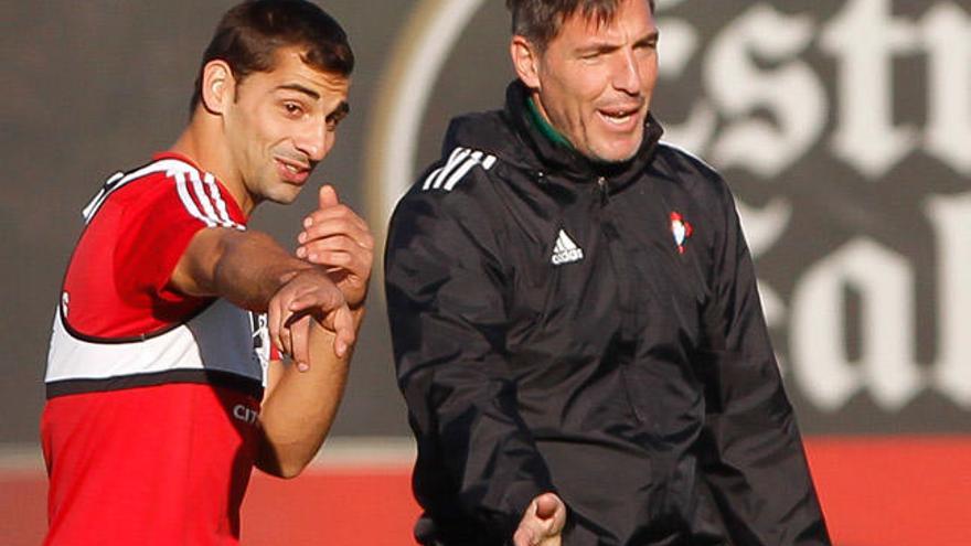 Berizzo, entrenador del Celta, junto a Jonny // A. IRAGO