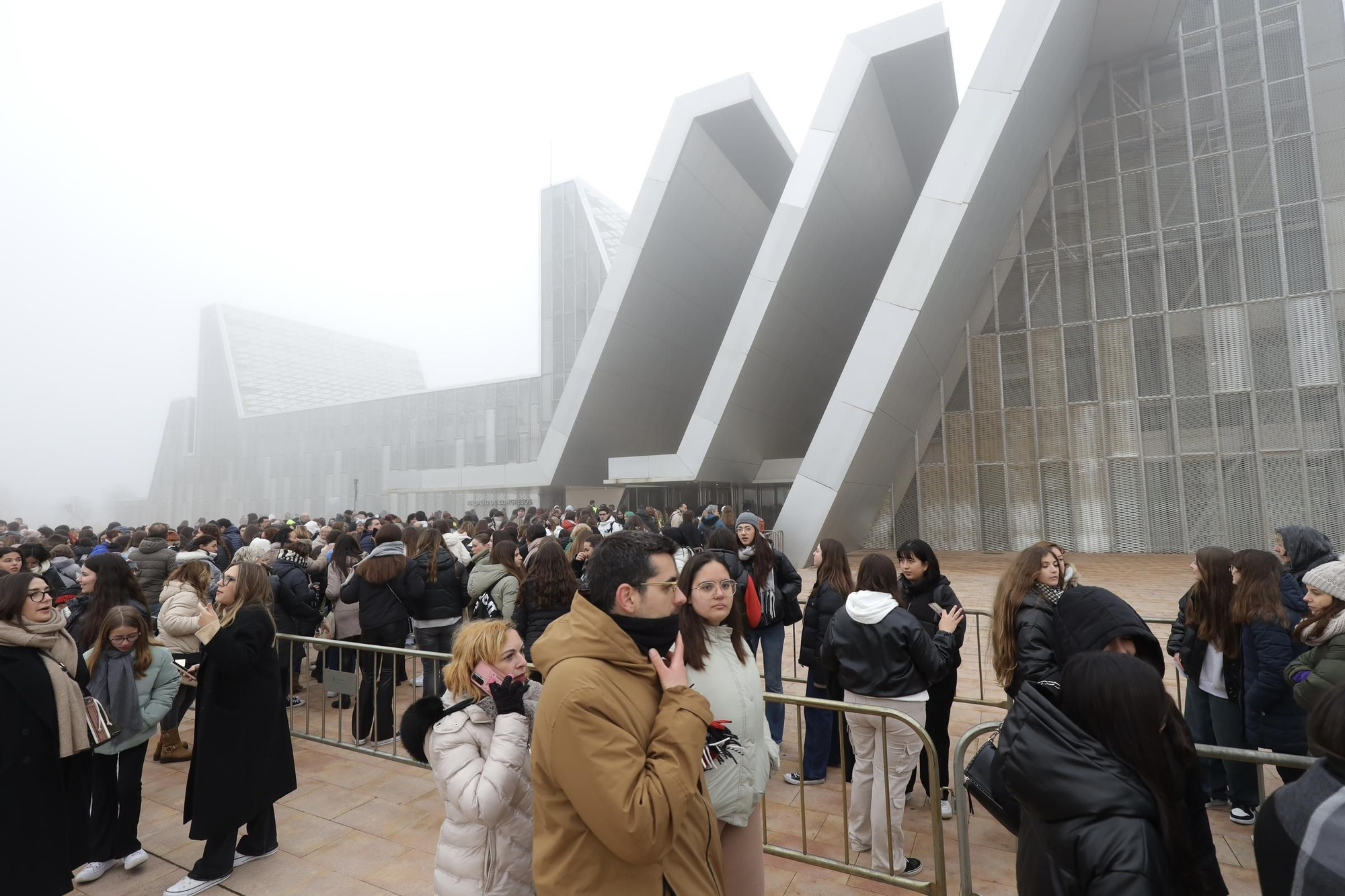 En imágenes | Así está siendo la firma de discos de 'OT' en el Palacio de Congresos de la Expo