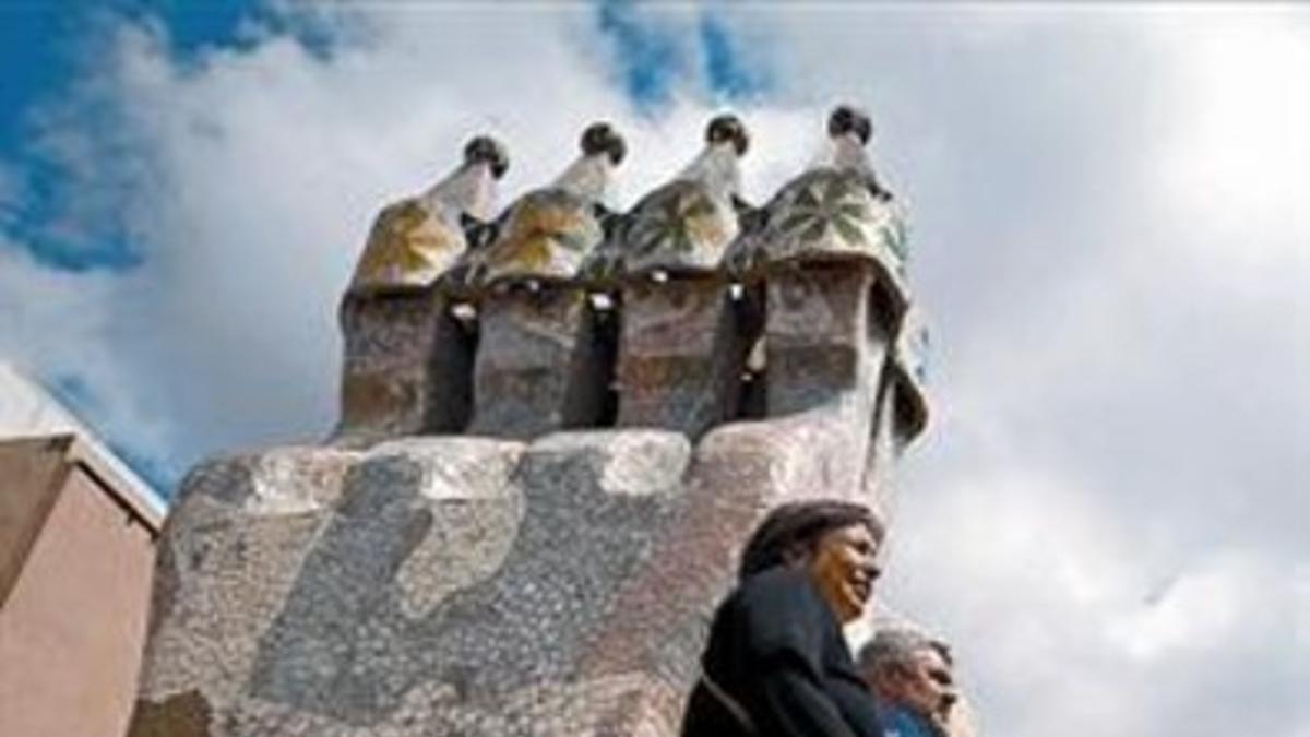 Público en la azotea, uno de los puntos más visitados del edificio.