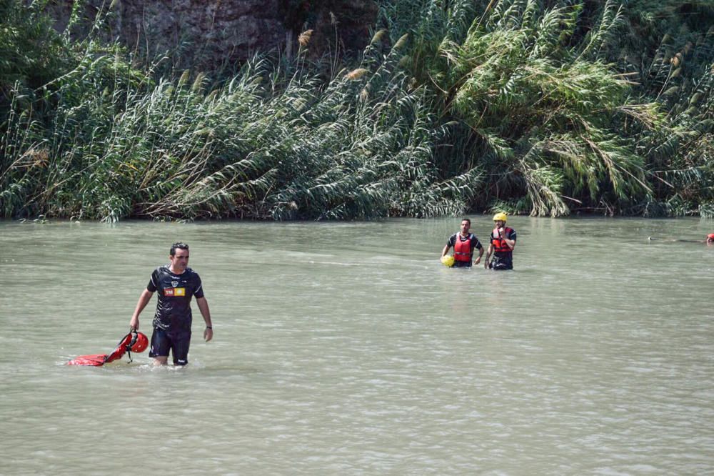 Los jugadores del Elche disfrutan haciendo rafting en el río Segura