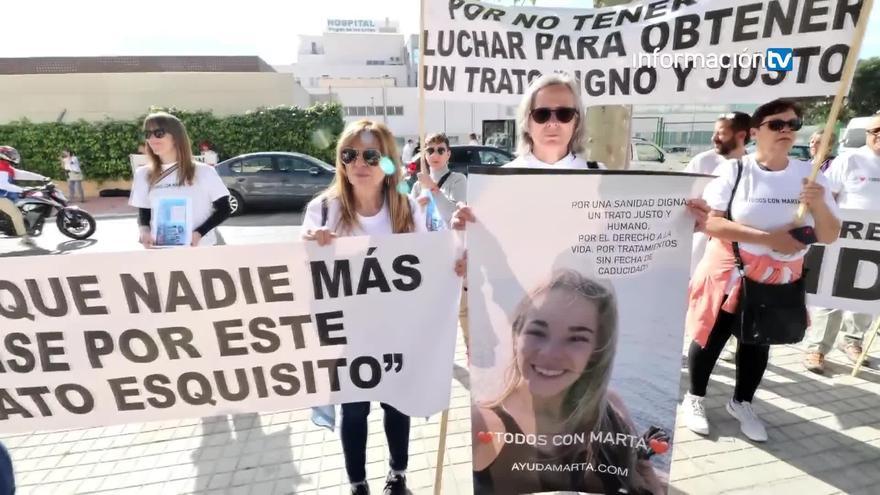 La familia de la joven de Ibi en coma pide prolongar de forma indefinida su estancia en una clínica de València