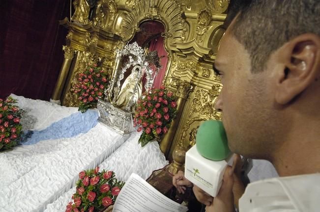 BAJADA DE LA VIRGEN DEL PINO DE SU CAMERIN