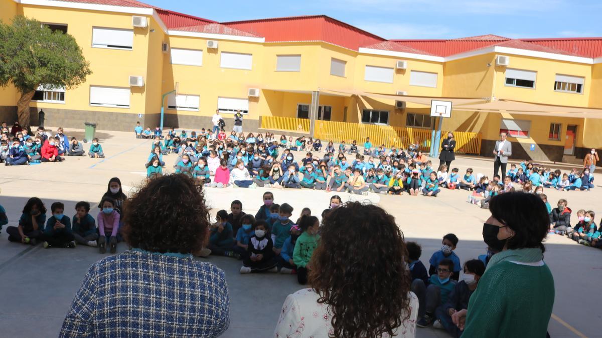 Entrega de fondos recaudados en la XIII Carrera Solidaria.