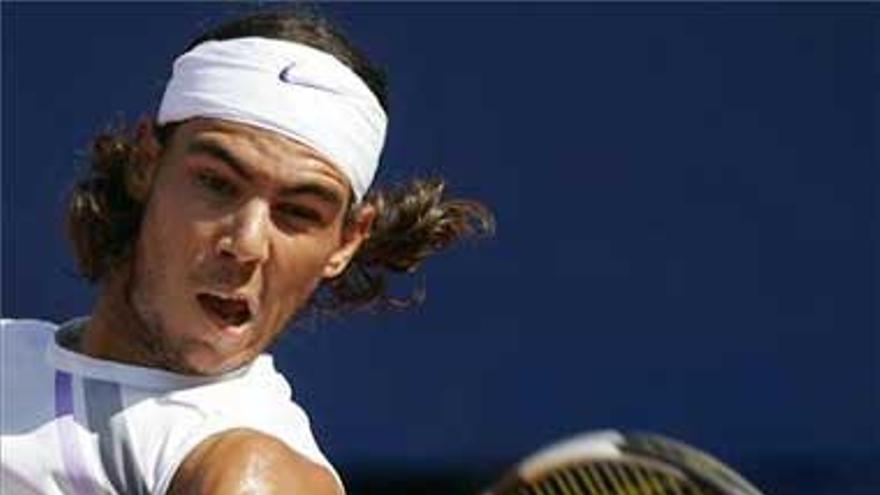 Nadal conquista de nuevo Stuttgart pese a su lesión en la rótula