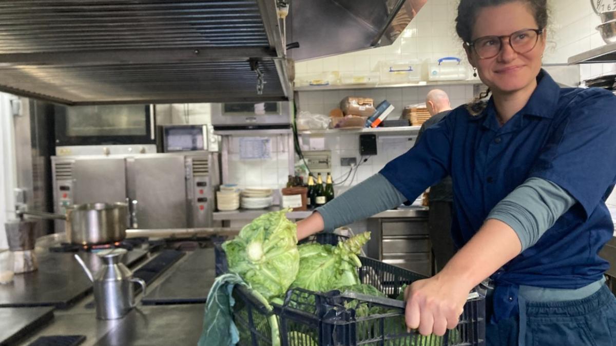L'Estela de Arenzana a la cuina del restaurant Arç de Prullans