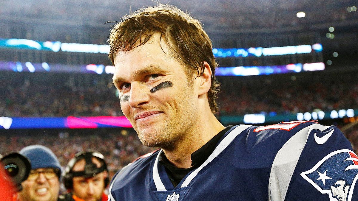 Foxborough (United States), 22/01/2018.- (FILE) - New England Patriots quarterback Tom Brady reacts after defeating the Jacksonville Jaguars in the AFC Championship game in Foxborough, Massachusetts, USA, 21 January 2018 (reissued 29 January 2022). Tom Brady announced on 01 February 2022 that he will be retiring from American Football. (Disturbios, Estados Unidos) EFE/EPA/CJ GUNTHER *** Local Caption *** 56037459