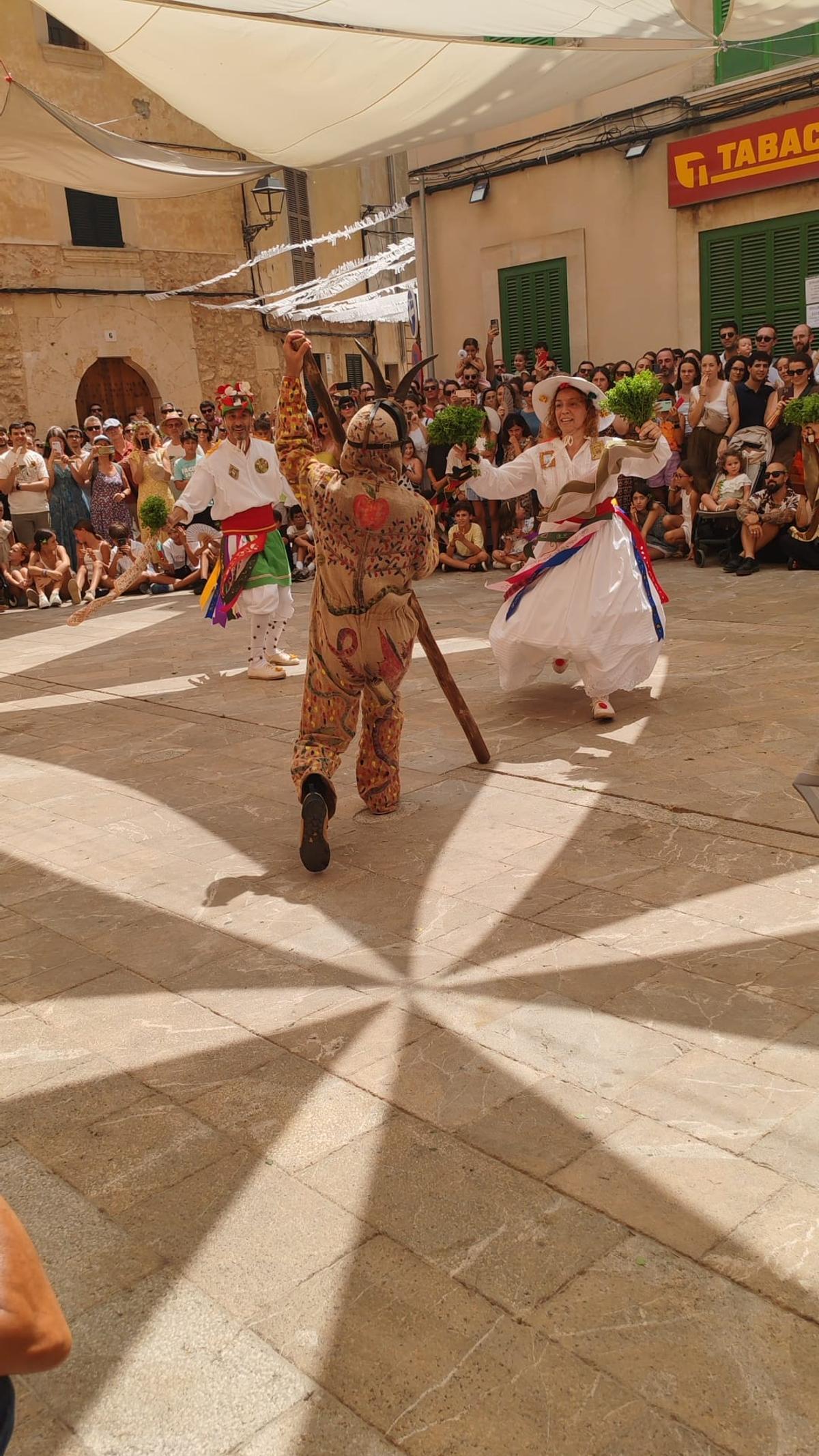 Las imágenes del baile de los Cossiers de Algaida