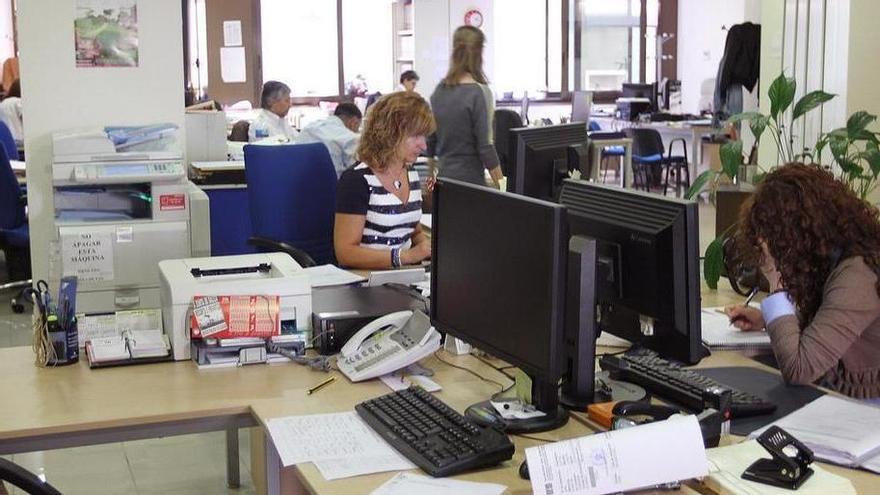 Canarias no logra cubrir su déficit de personal público