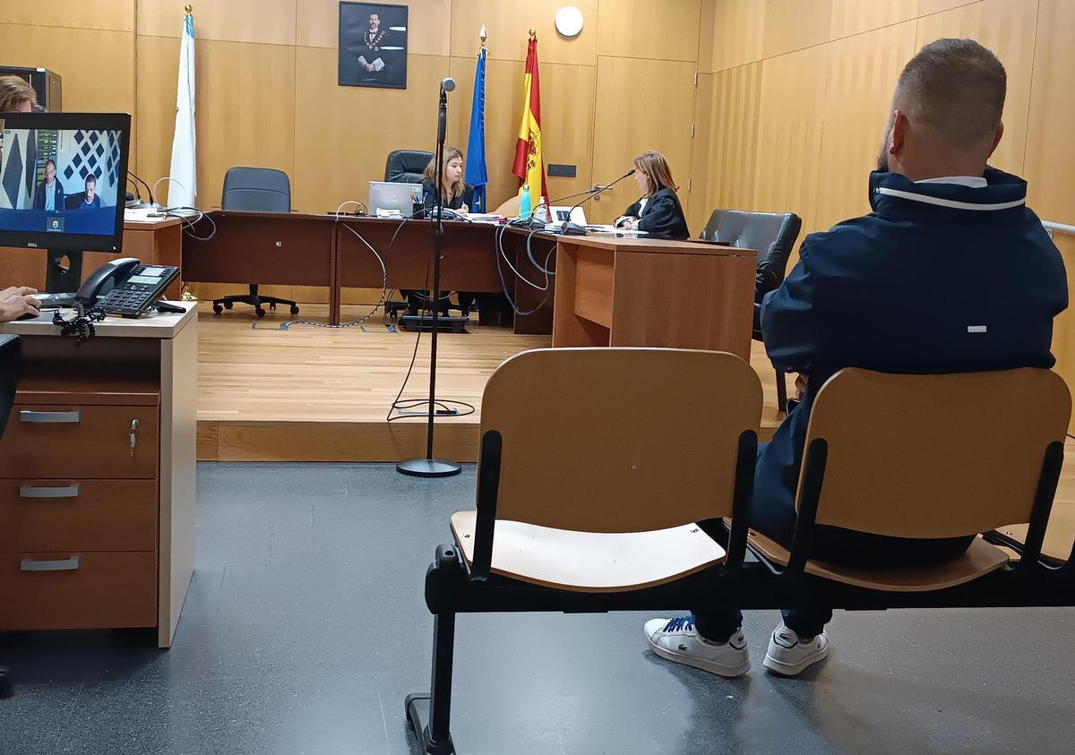 El tercer acusado está en libertad.