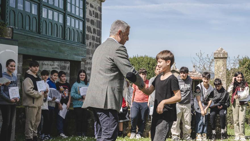 Un premio escolar para perpetuar la figura de Ramón Otero Pedrayo