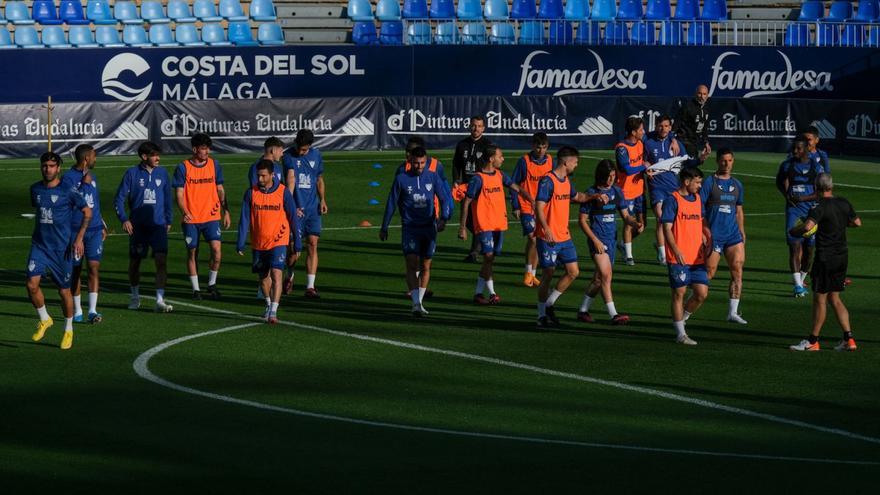 Imagen de un entrenamiento reciente del Málaga CF en La Rosaleda.