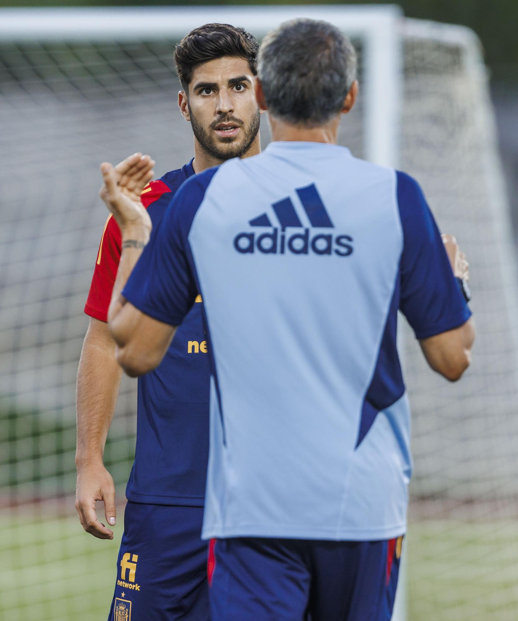 Gayà y Guillamón ya se entrenan en Las Rozas con la selección