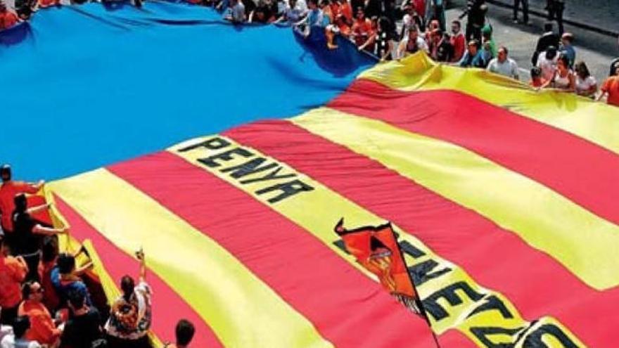 Este domingo el Valencia CF y la Senyera subirán muy alto