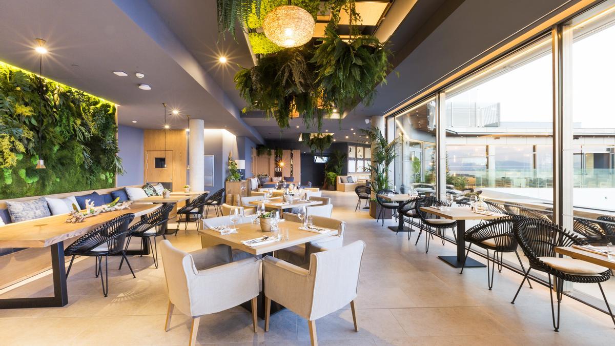 El restaurante Katagi Blau se sitúa en el rooftop del hotel Iberostar Selection Llaut Palma