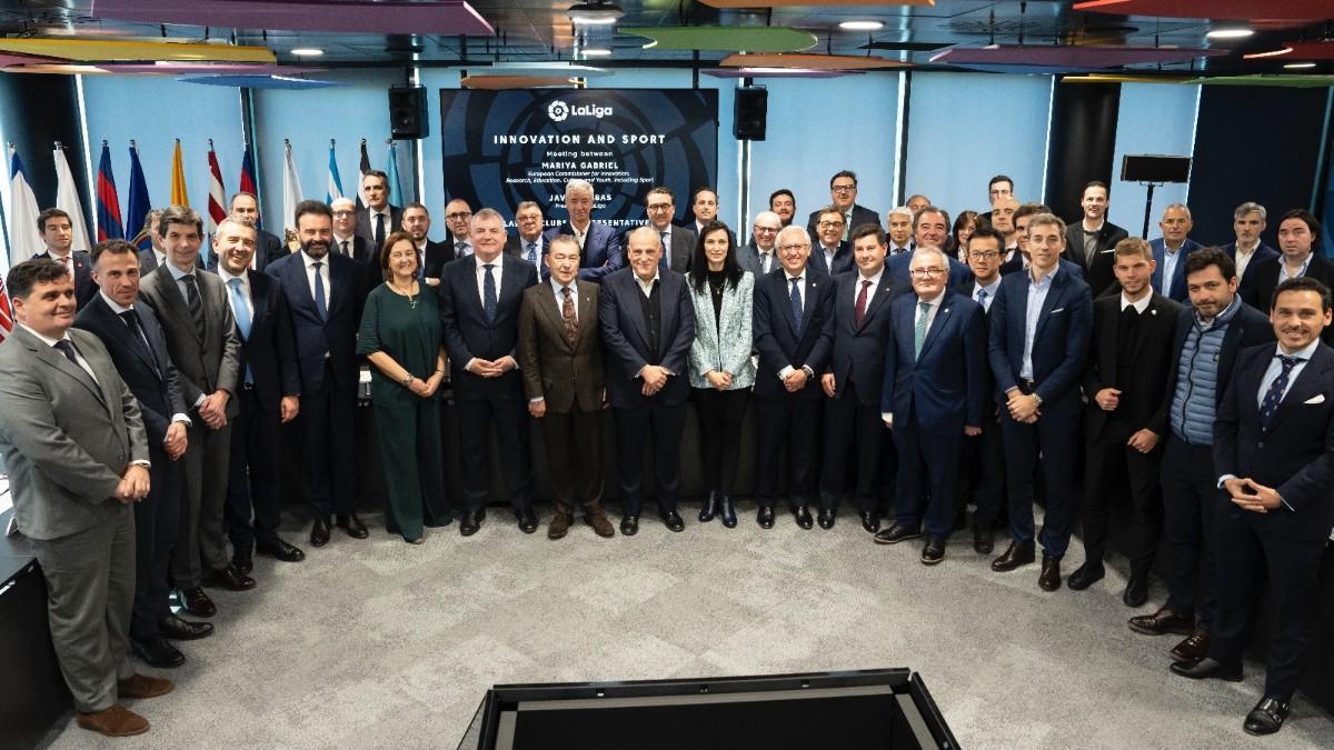 Mariya Gabriel comparte con los clubes y con LaLiga la visión del ecosistema de la innovación en el fútbol profesional