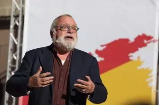 El PP ficha al filósofo Fernando Savater para las elecciones europeas