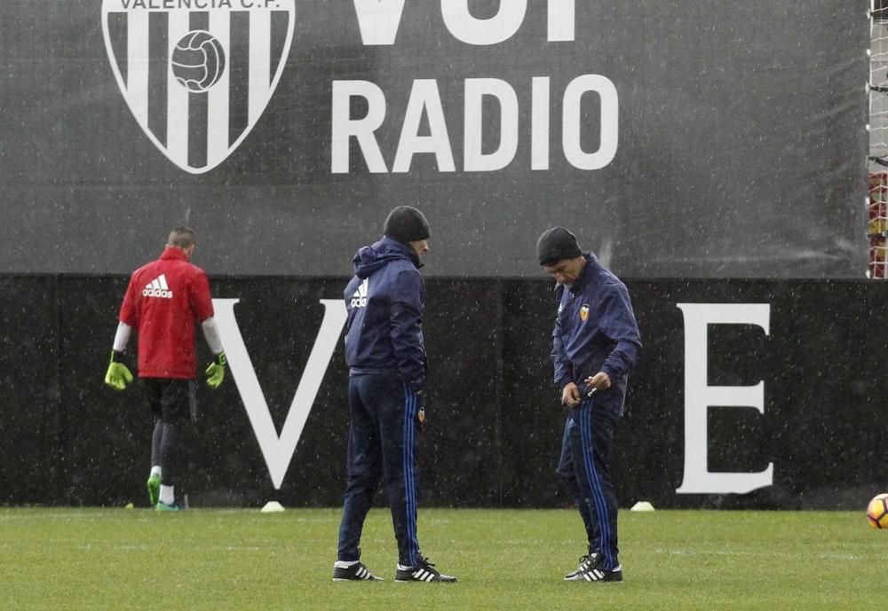 Las mejores imágenes del entrenamiento del Valencia de este domingo