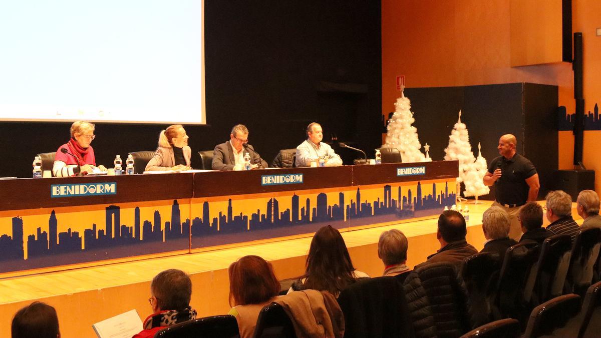 Un momento de la celebración del pleno del Consejo Vecinal, que ha tenido lugar este jueves.